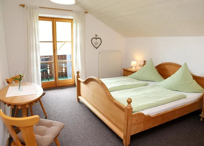 Gaestehaus Cafe Habersetzer * Schwaigen